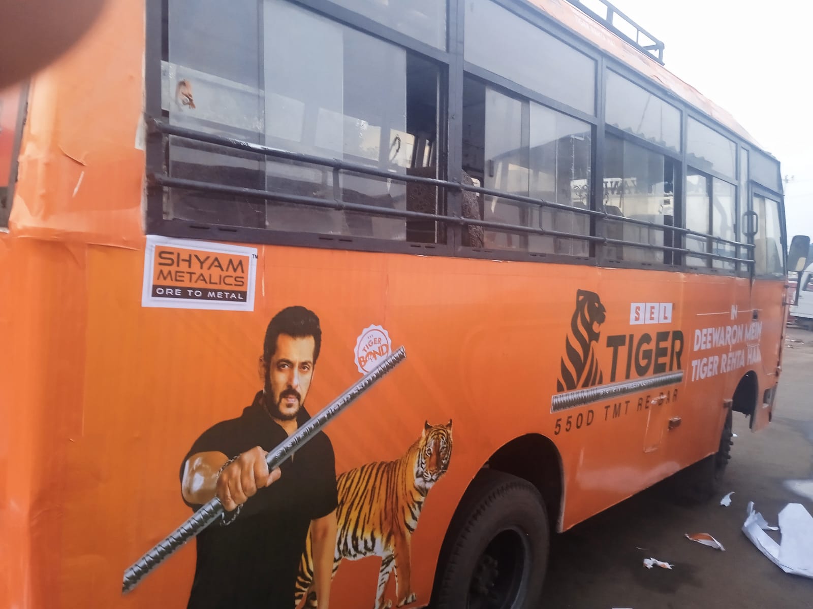 sel tiger TMT bar bus branding